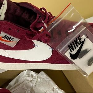 Stylish Nike Shoes. Women’s Size 10. Blazer Mid Rebel.